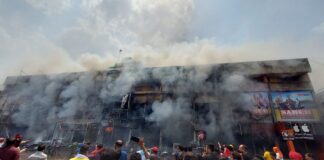 कोरबा ब्रेकिंग : टीपी नगर में लगी भीषण आग.. कई दुकानें और बैंक आए चपेट में