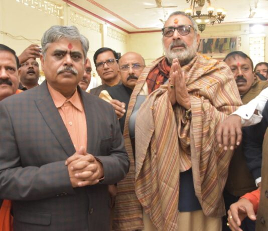 बालकोनगर श्री राम मंदिर में केंद्रीय मंत्री गिरिराज सिंह ने किया पूजा अर्चना