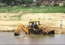 कोरबा ब्रेकिंग : कुदुरमाल रेत घाट पर खनिज विभाग की बड़ी कार्रवाई.. 2 JCB जब्त.. रेत माफियाओं में हड़कंप